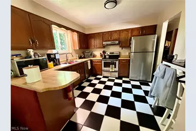 112 Berry Lane, Marietta, OH 45750 - Photo 8