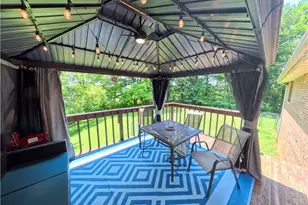 112 Berry Ln, Marietta, OH 45750 - Photo 4