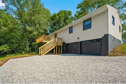 2195 Yorktown Street NW, Uniontown, OH 44685 - Photo 34