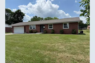 1038 2nd Street SW, New Philadelphia, OH 44663 - Photo 2