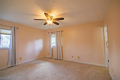 700 Victoria Avenue, Williamstown, WV 26187 - Photo 30