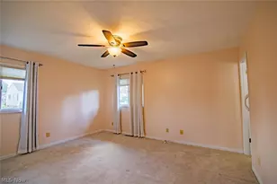 700 Victoria Ave, Williamstown, WV 26187 - Photo 30