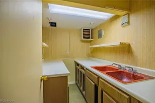 700 Victoria Ave, Williamstown, WV 26187 - Photo 38