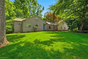 1524 Whittier St NE, Canton, OH 44721 - Photo 1