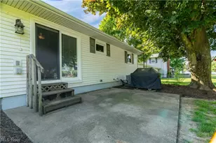 7505 Ivydale Ave NW, North Canton, OH 44720 - Photo 4