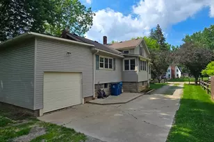 116 Pleasant St, Wellington, OH 44090 - Photo 6