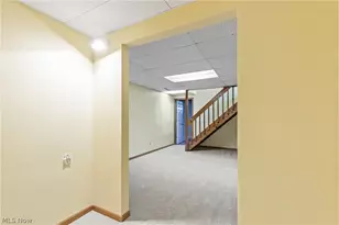 906 Southmoor Cir NE, Canton, OH 44721 - Photo 42