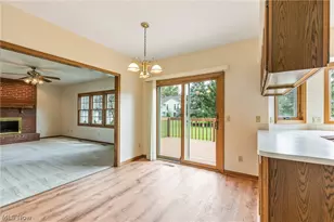 906 Southmoor Cir NE, Canton, OH 44721 - Photo 18