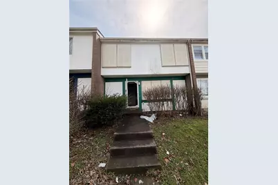 9342 Mount Auburn Avenue, Loveland, OH 44104 - Photo 1