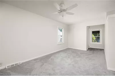 221 Ohio Avenue, Wadsworth, OH 44281 - Photo 12