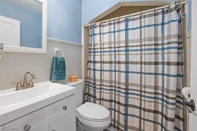 221 Ohio Avenue, Wadsworth, OH 44281 - Photo 8