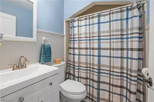 221 Ohio Ave, Wadsworth, OH 44281 - Photo 8