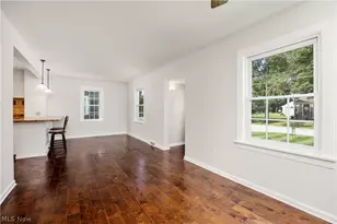 221 Ohio Ave, Wadsworth, OH 44281 - Photo 6