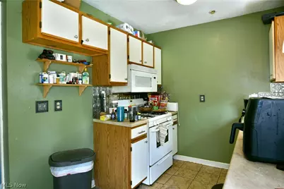 906 Elizabeth Court, Cuyahoga Falls, OH 44221 - Photo 10