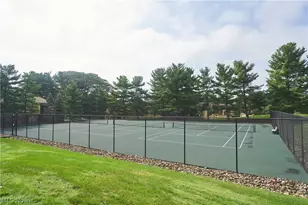 880 Hampton Ridge Dr, Akron, OH 44313 - Photo 28