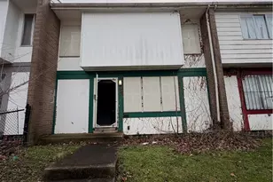 9404 Mt Auburn Ave, Loveland, OH 44104 - Photo 1