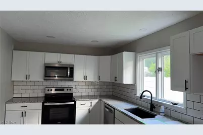 310 Broad Street, Wadsworth, OH 44281 - Photo 16