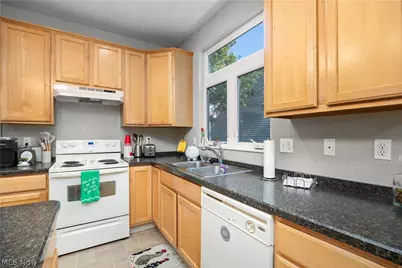 652 Lakeside Drive, Avon Lake, OH 44012 - Photo 14