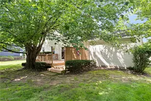 2329 Oakpoint Dr, Akron, OH 44321 - Photo 30