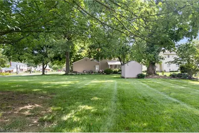 2329 Oak Point Drive, Akron, OH 44321 - Photo 32