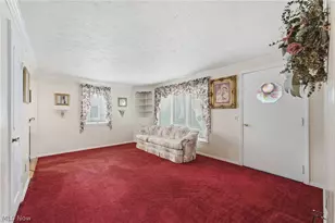 1108 Hawthorne Ave SW, Canton, OH 44710 - Photo 4