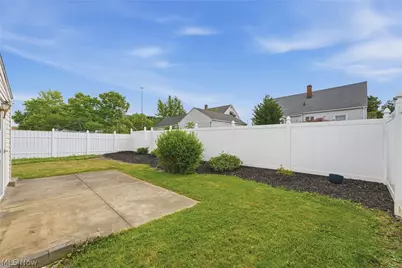 1108 Hawthorne Avenue SW, Canton, OH 44710 - Photo 30