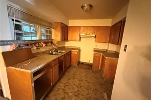 9420 Mt Auburn Ave, Loveland, OH 44104 - Photo 6