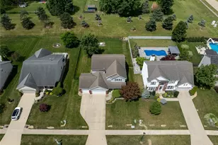 38524 Terrell Dr, North Ridgeville, OH 44039 - Photo 2