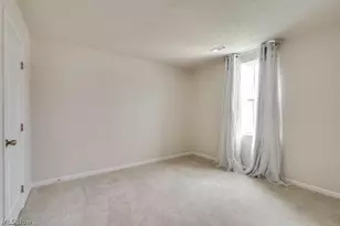 221 River Run Dr, Elyria, OH 44035 - Photo 6