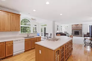 9359 Ashcroft Ln, Twinsburg, OH 44087 - Photo 10