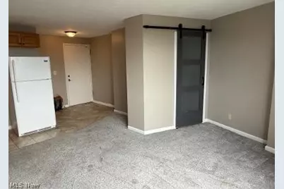 11850 Edgewater Drive #925, Oakwood, OH 44107 - Photo 8