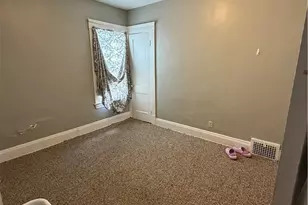 916 E 144th St, Loveland, OH 44110 - Photo 6