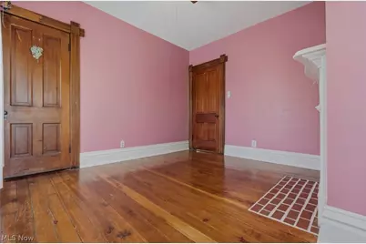 402 Williams Avenue, Williamstown, WV 26187 - Photo 32