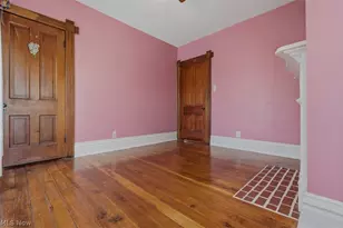 402 Williams Ave, Williamstown, WV 26187 - Photo 32