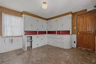 402 Williams Ave, Williamstown, WV 26187 - Photo 38