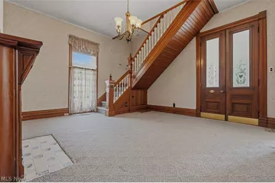 402 Williams Avenue, Williamstown, WV 26187 - Photo 14