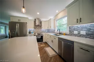4564 Larkspur Ln, Bath, OH 44333 - Photo 12
