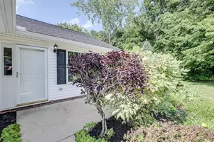 1972 Marsh Ln, Painesville Twp, OH 44077 - Photo 4