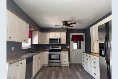 3337 Northern Street NE, Canton, OH 44721 - Photo 2