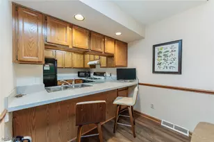 1900 Lillian Rd, Stow, OH 44224 - Photo 8