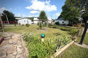 22 Morris St, Lisbon, OH 44432 - Photo 4