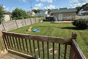 426 W 4th St, Uhrichsville, OH 44683 - Photo 12