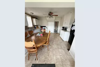 426 W 4th Street, Uhrichsville, OH 44683 - Photo 4
