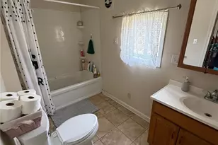 426 W 4th St, Uhrichsville, OH 44683 - Photo 8