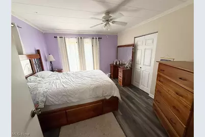 426 W 4th Street, Uhrichsville, OH 44683 - Photo 6