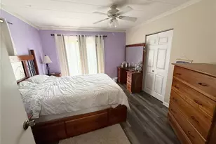 426 W 4th St, Uhrichsville, OH 44683 - Photo 6