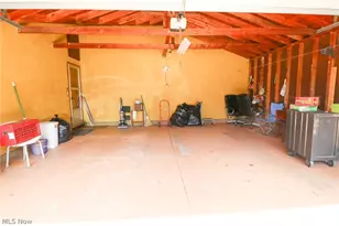 815 W Shore Blvd, Sheffield Lake, OH 44054 - Photo 18