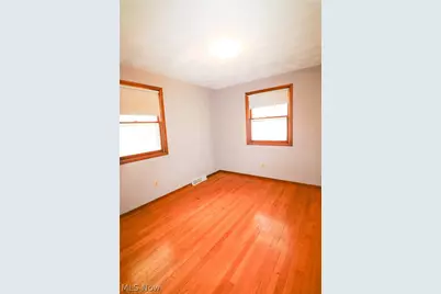 815 W Shore Blvd, Sheffield Lake, OH 44054 - Photo 14