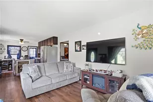 1329 Race St, Zanesville, OH 43701 - Photo 6
