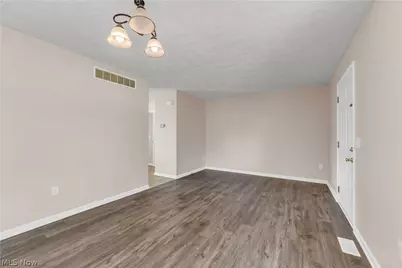1218 W 24th Street, Lorain, OH 44052 - Photo 4